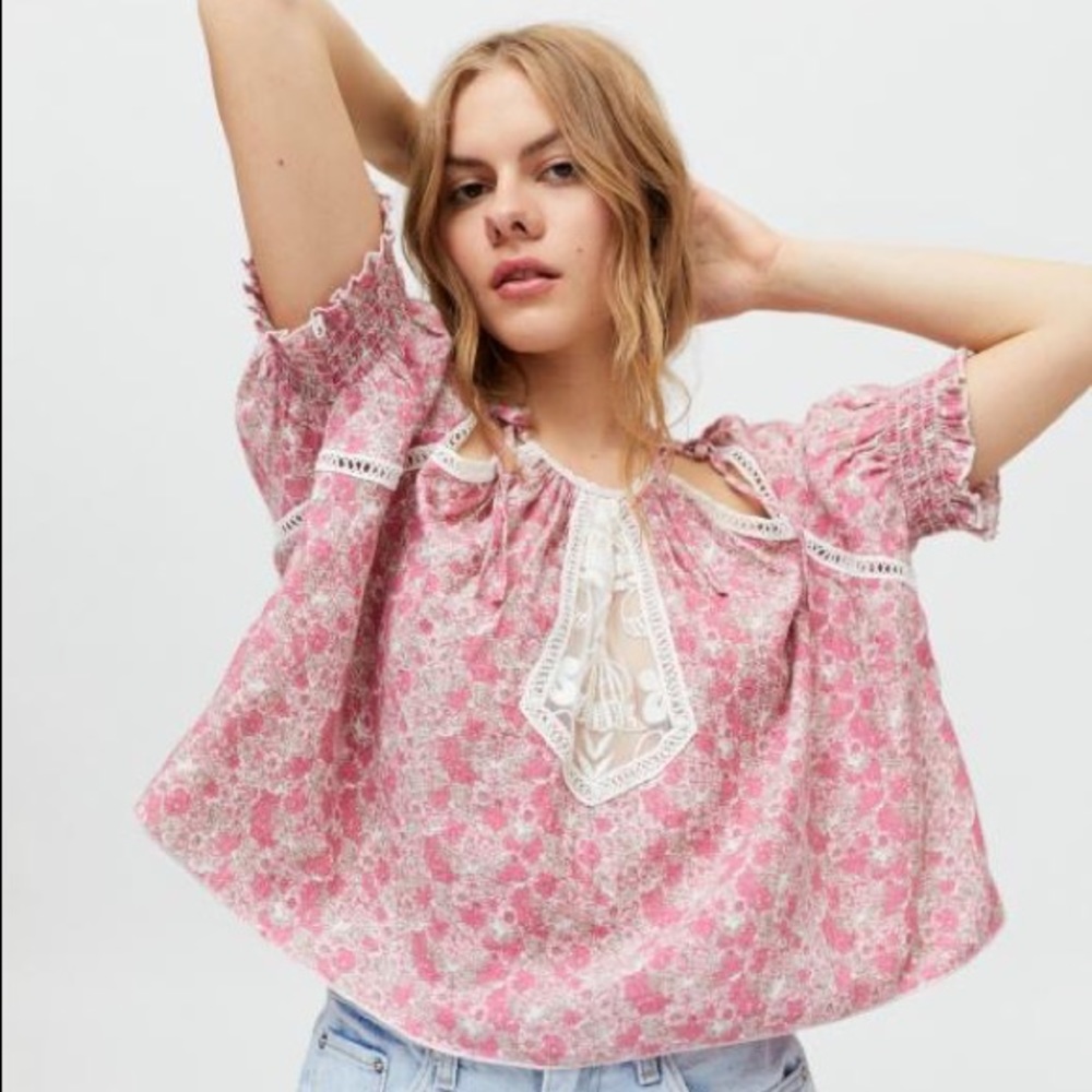 NWT Urban Outfitters Floral Cottagecore Isabeli Crochet Blouse Pink xs-large